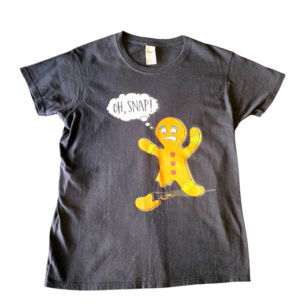 NWOT Medium Gildan Ultra Cotton Women's‎ Graphic T-Shirt Oh Snap Gingerbread Man